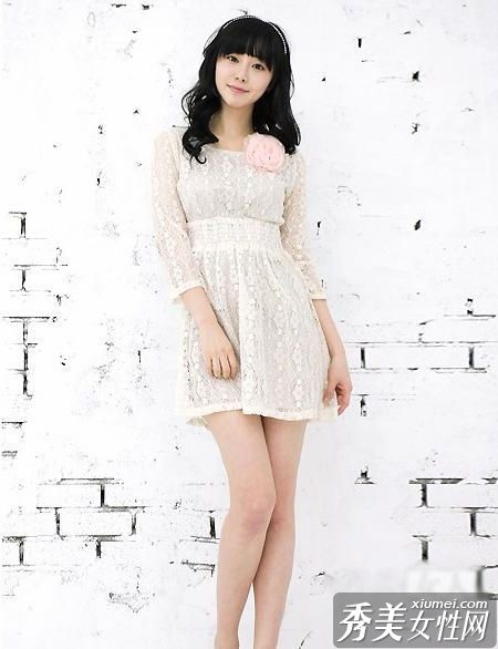 lou 空衬衫的性感立刻迸发出女性的味道。