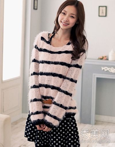 降低年龄，打扮年轻，拥有高技能甜美的韩国针织衬衫