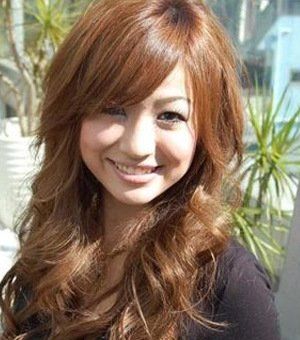 14根柔软的长卷发来增强好感