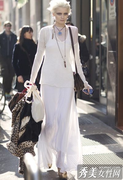 涨潮了!2011春夏是最强大的时尚元素。