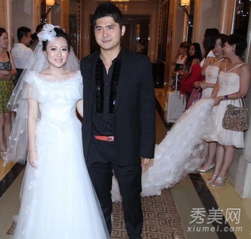 评潘长江的女儿潘阳的《彩妆VS素色》