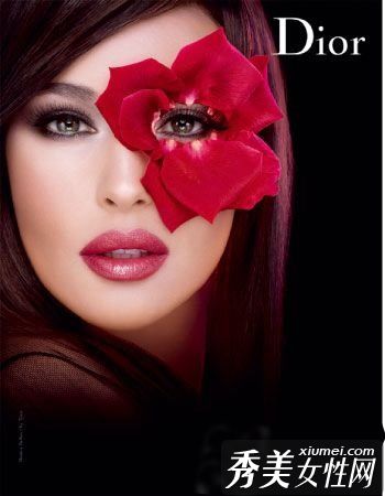 大牌化妆品让这个秋天的美丽看起来特别美妙。