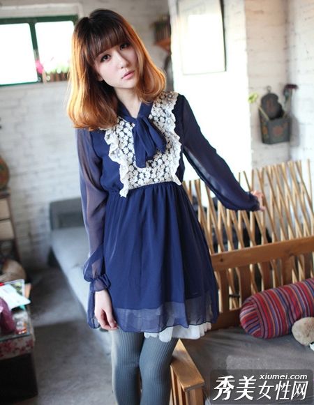 清新优雅的雪纺在四月走上街头，展现出极致的女性气质。