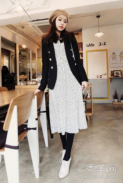 OL喜欢小套装和甜美性感的裙子