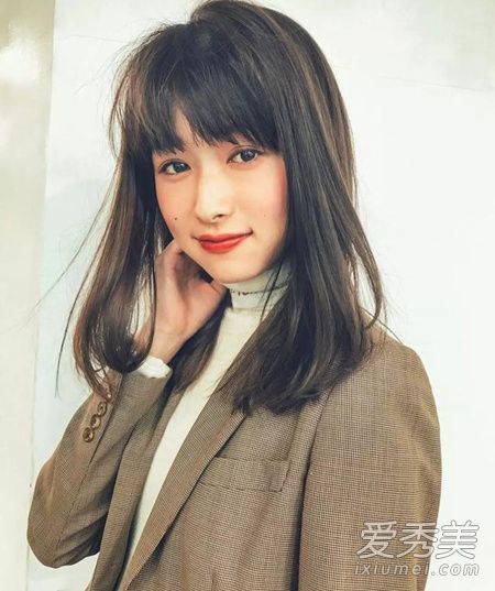 十种流行的冬季减龄发型建议不要让理发师盲目剪!