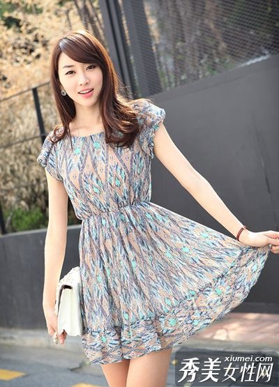 塑身、收腰、漂亮的裙子、优雅的风格、充满力量