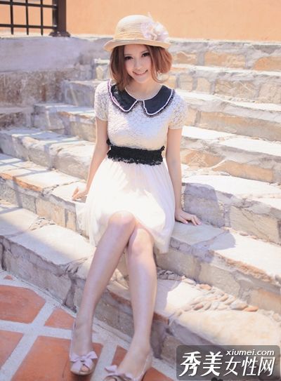 惊艳全场复古连衣裙，打造卓越女性品味