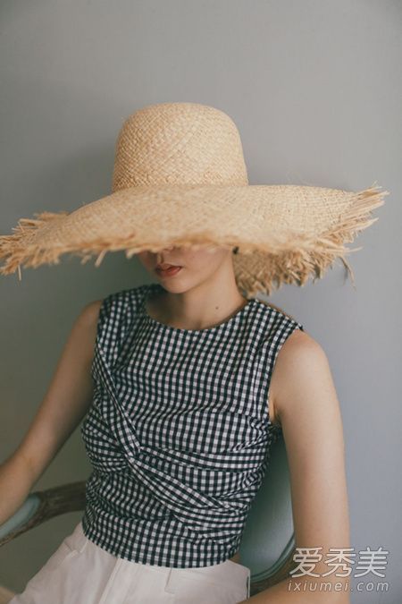 如果你在夏天不小心穿衣服,你会很露骨吗?七件法式夹克拯救你