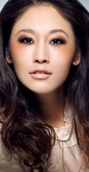 珊瑚色巧玩新花样