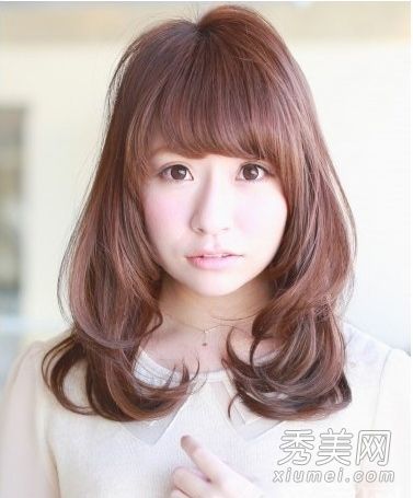 用内扣烫长卷发和大胖脸的减肥方法