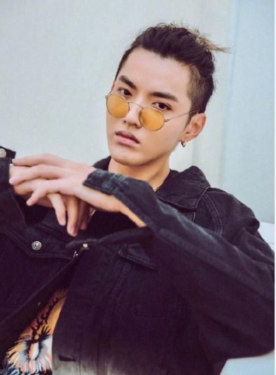 吴亦凡的菠萝头是什么时候在吴亦凡理发的