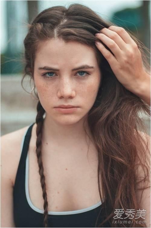 你头上有多少根头发?这可能是脱发和毛孔堵塞的迹象。