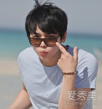 男孩们推荐9个帅气可爱的刘海短发