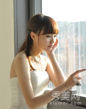 “爱醒了”在唐嫣·戚薇的综艺发型秀上很受欢迎