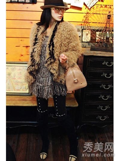 10春季时尚潮流女性丢掉实用搭配来吸收阳光和美化眼睛