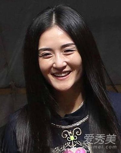 娜娜的高圆圆女演员魏延无论多高都输给了克劳迪娅。
