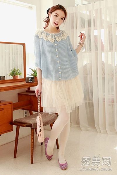 针织毛衣+雪纺短裙早春气质漂亮身材非常好看