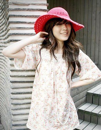 8种温柔的发型非常适合夏季碎花连衣裙