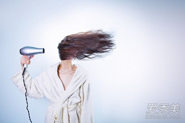 冬天头发质量越来越差?改掉这三个坏习惯