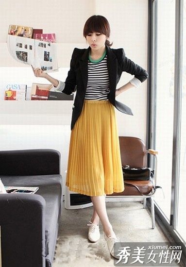 今年夏天,漂亮的单件连衣裙有更多的异性联系。