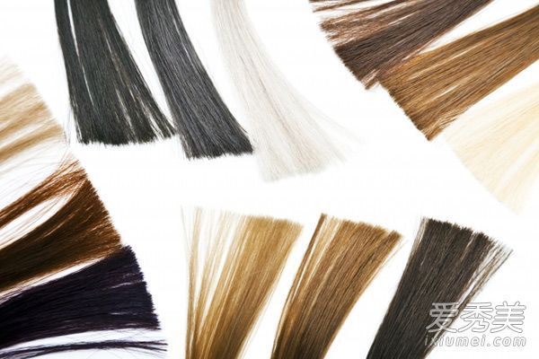 防止染料碰到你的额头!在家染发的8个技巧