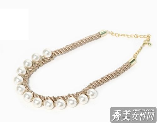 夏季百搭项链让造型更加亮丽