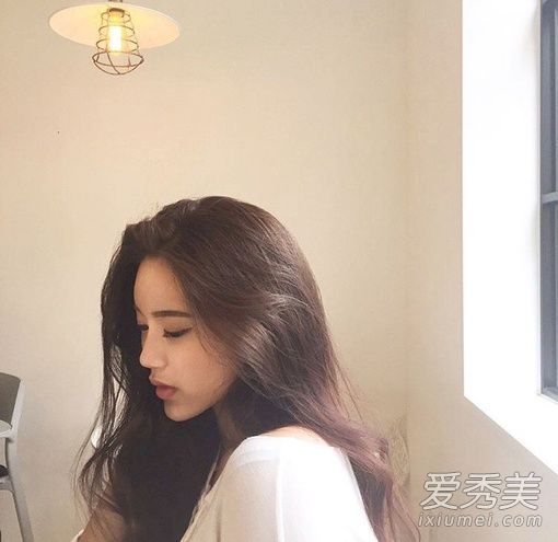 想拥有一个广告女郎柔软明亮的头发吗?记住这5种护发方法