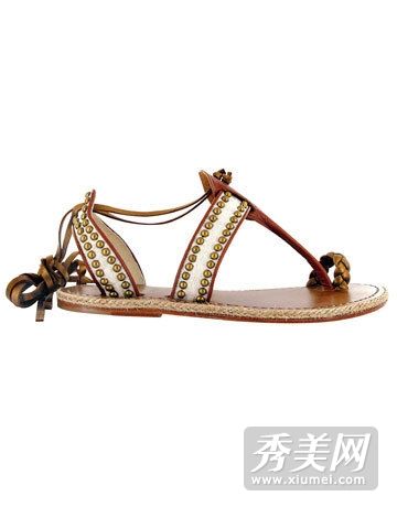 夏季潮人必须有6个热时尚凉鞋