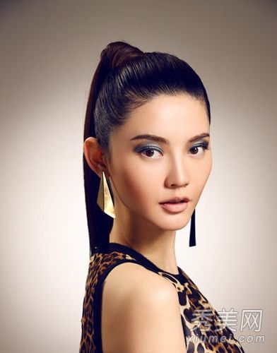 你怎么扎直发?欧美风格高耸的马尾