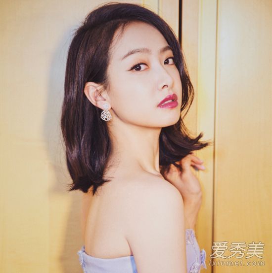 脸很瘦,脖子很弯,明星最喜欢的头发也很迷人?