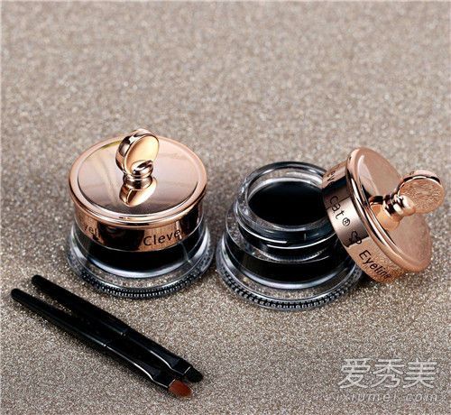 干燥的时候我还能使用眼线吗?天气干燥时我该怎么办?