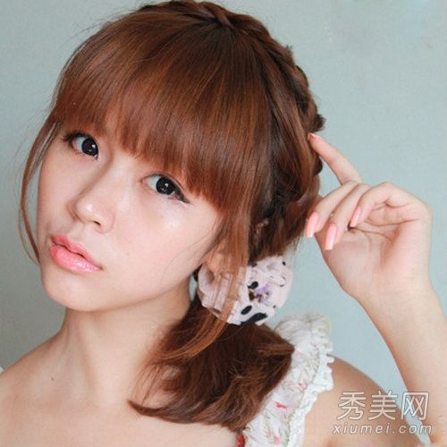 短发编织和侧发打结教程,打造女士风格