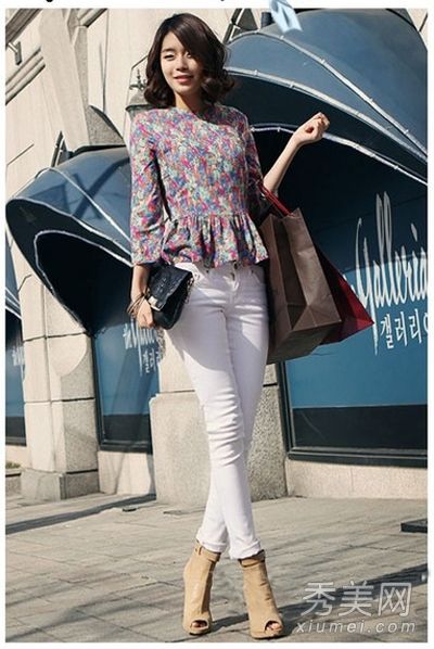 换成长腿女孩，收腰外套+铅笔裤显高挑