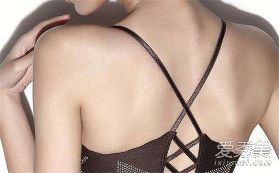 背部长痘痘的原因及解决方法背部长痘痘痒吗