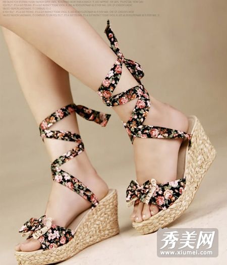 超级美女凉鞋弹力腿和升级魅力