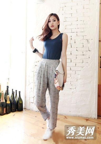 高腰宽松裤展示了高腰必备单品