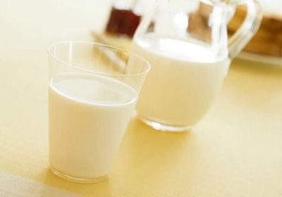 餐桌上的美白产品不会变黑。