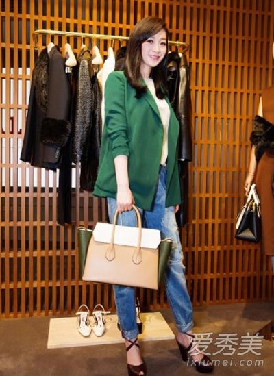 向李学习西装牛仔裤休闲利落