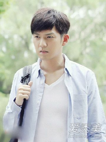 2015年男生发型精选帅气短发凸显文学风格
