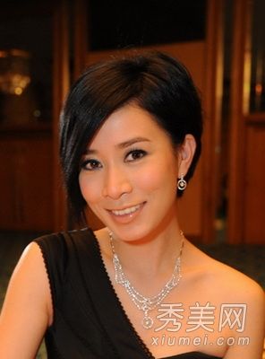 热播剧《天地》中人物的发型被一扫而空。