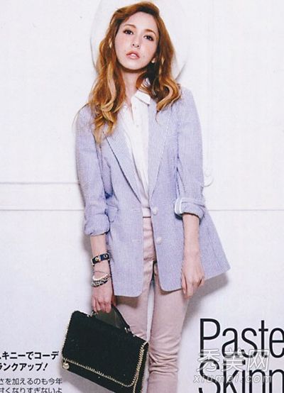 如何搭配小套装和9种让身材苗条和时尚的好方法