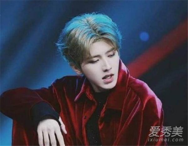 KUN的头发是什么颜色