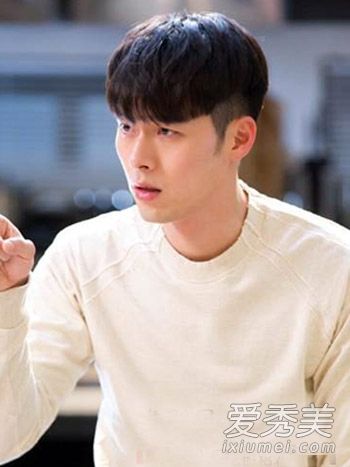 9个韩国男孩发型烫发设计瘦脸更帅气