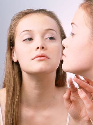 对抗“色斑”夏季结束和淡化晒伤的必修课