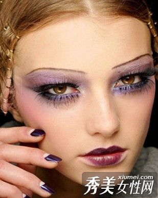 半月形指甲时尚明星配色演示