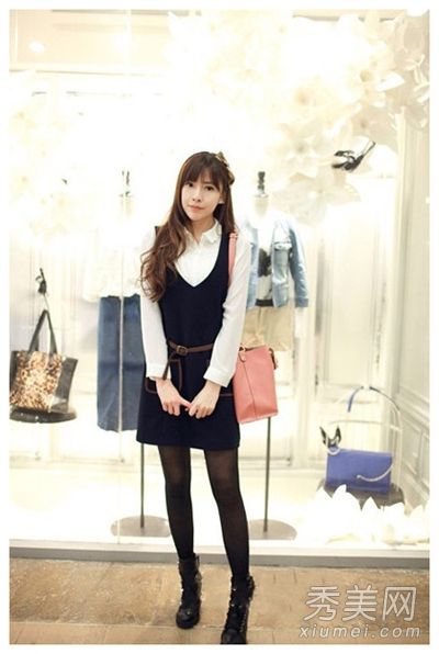 春裙配裙裙修身穿着方法