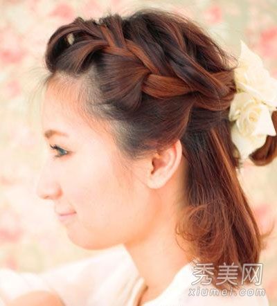 2根浪漫的短发辫子,创造独特的甜蜜