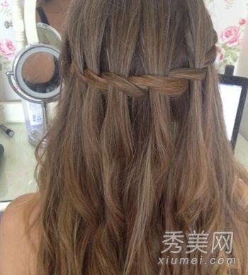 时尚DIY头发编辑教程也可以在家里做美发师