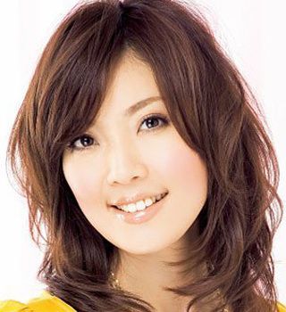 迷人的13个不同空齐卷发