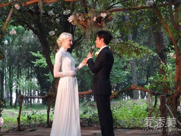 婚礼也适合双排法国编织和编织课程。